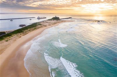 Nobbys Beach